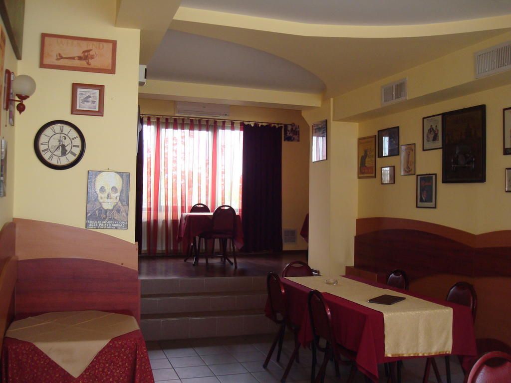 Pensiunea Marc Suceava Exterior photo